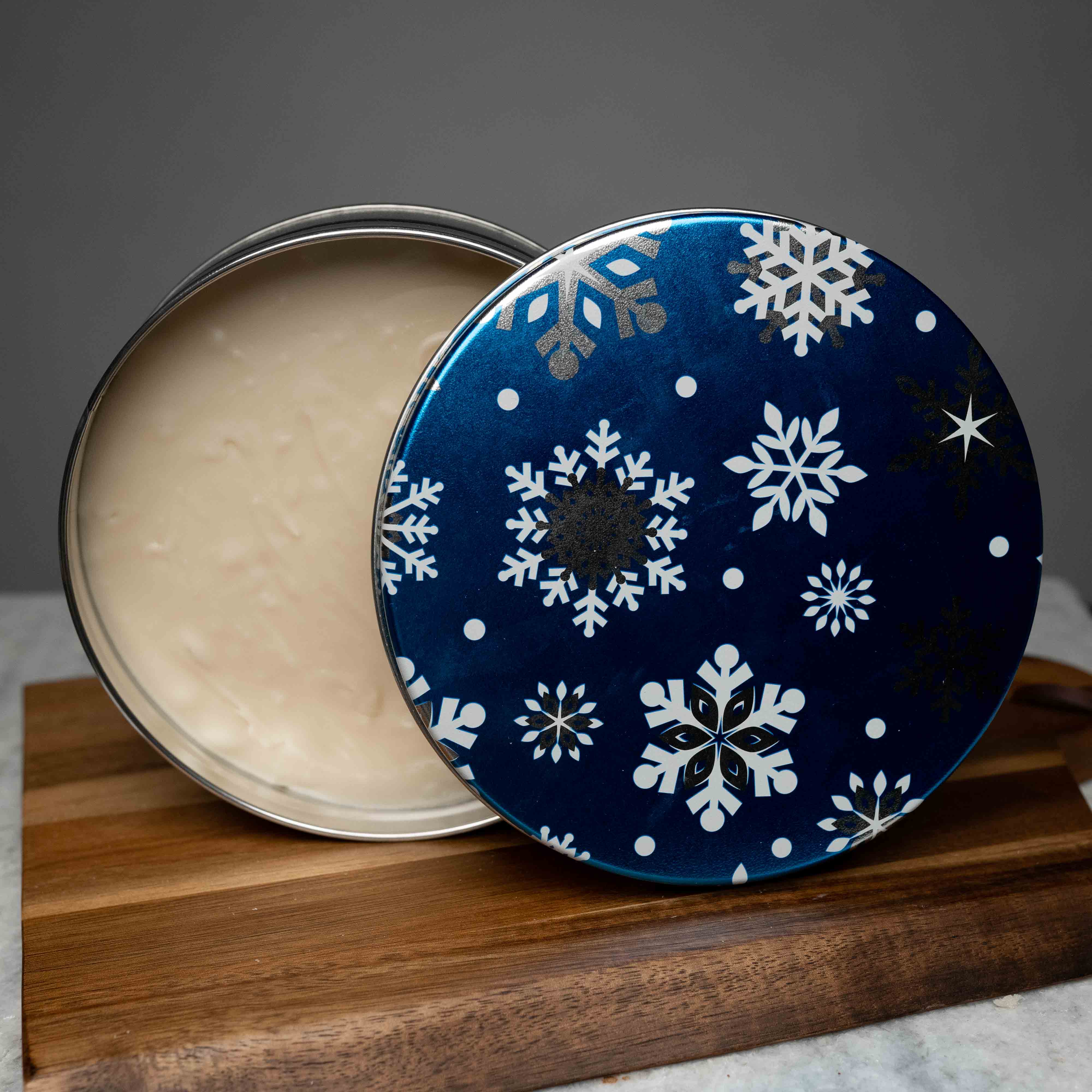 1 Lb Christmas Tins